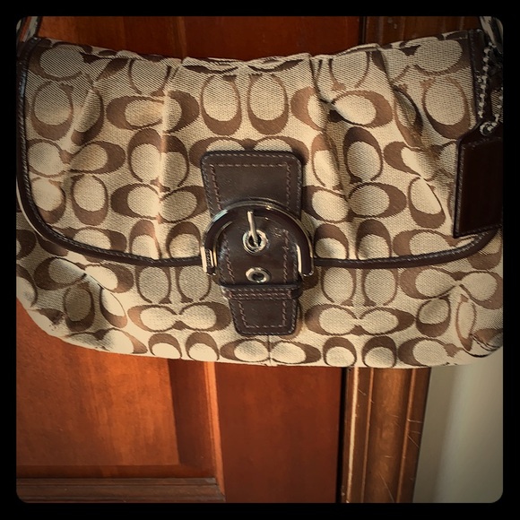COACH SOHO SIGNATURE FLAP- Silver/Khaki/Mahogany